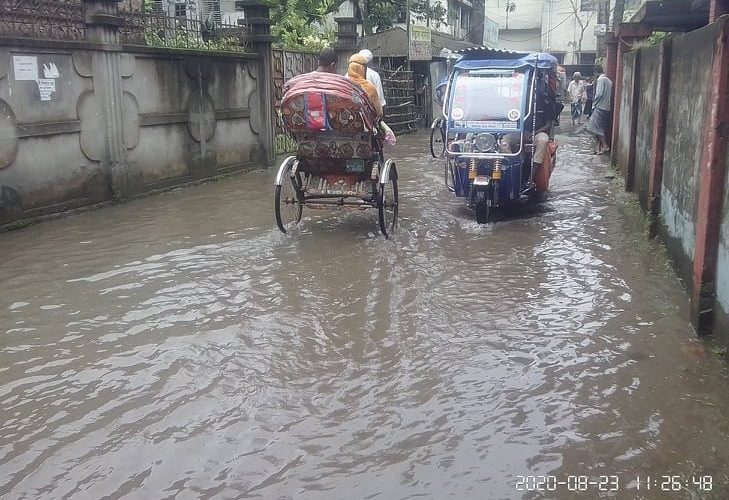 চাঁদপুরে জলাবদ্ধতায় কয়েক হাজার পরিবারের দুর্ভোগ চরমে