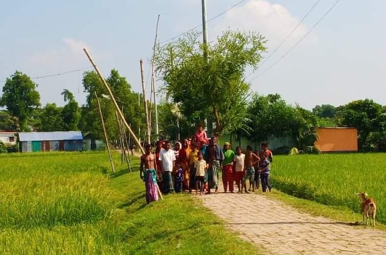 সরাইলে খুঁটি বাণিজ্যে বেপরোয়া পিডিবি’র ঠিকাদার